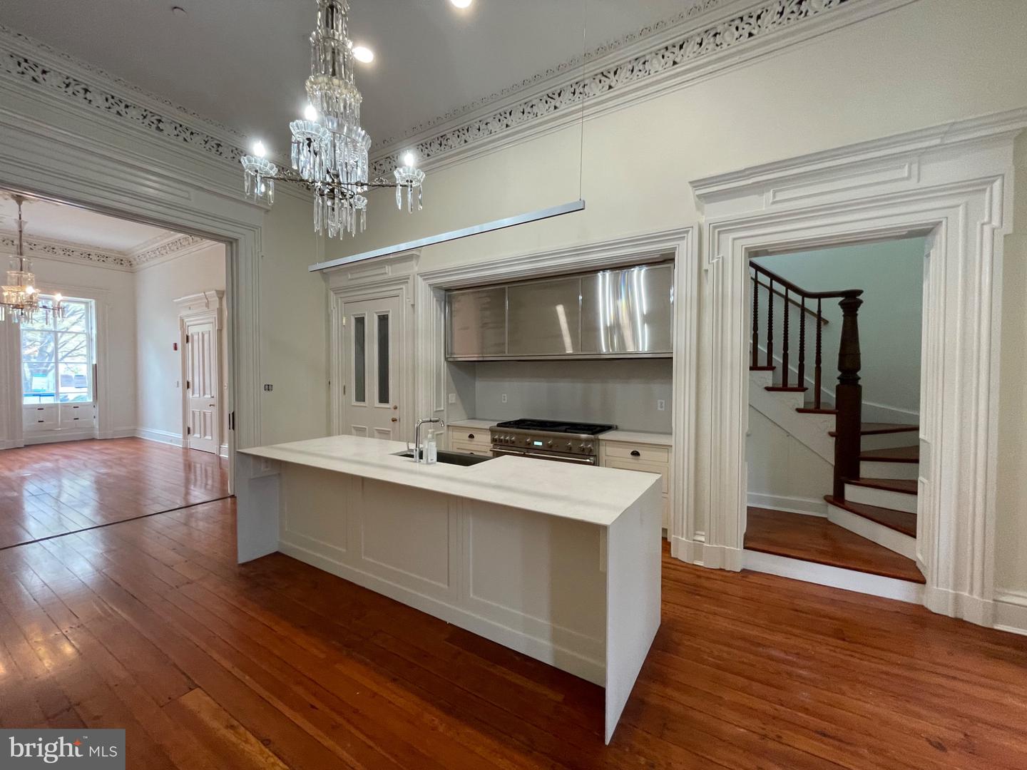 18 E Mt Vernon Pl #3 — photo