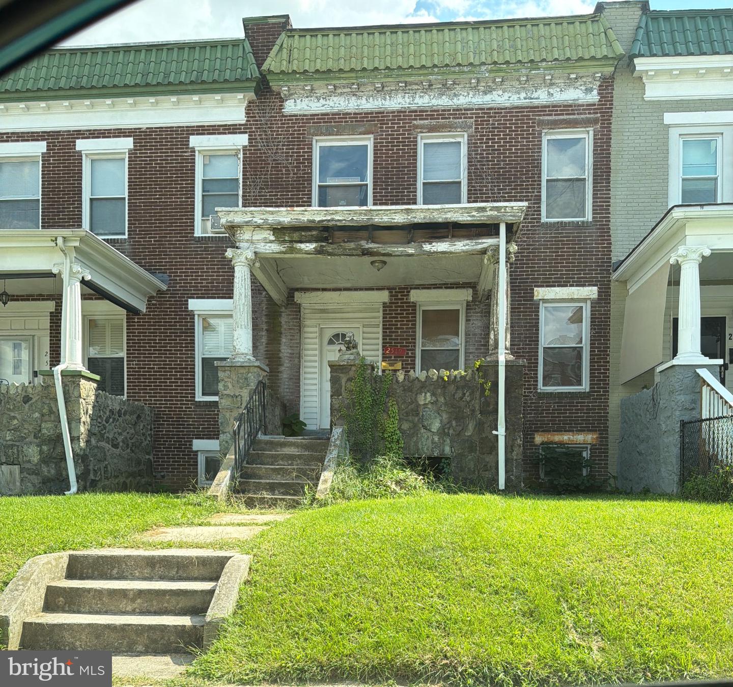 2519 Loyola Sway — photo