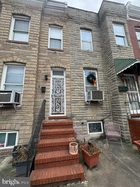 1453 Woodall St — photo