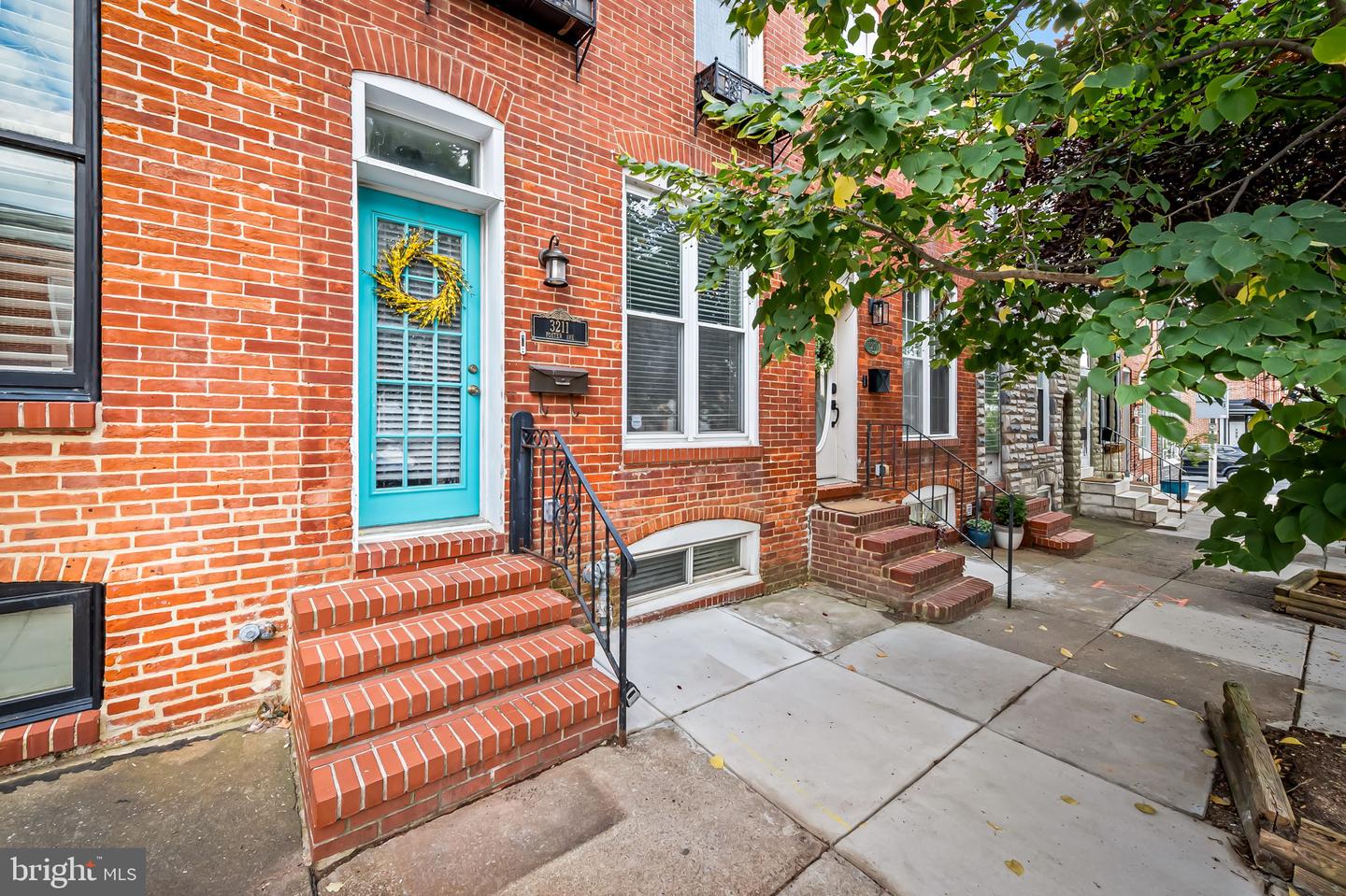3211 Foster — photo