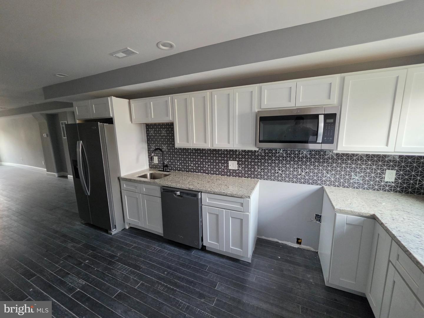 1227 E Lanvale Street, Baltimore, MD 21202 — photo 2