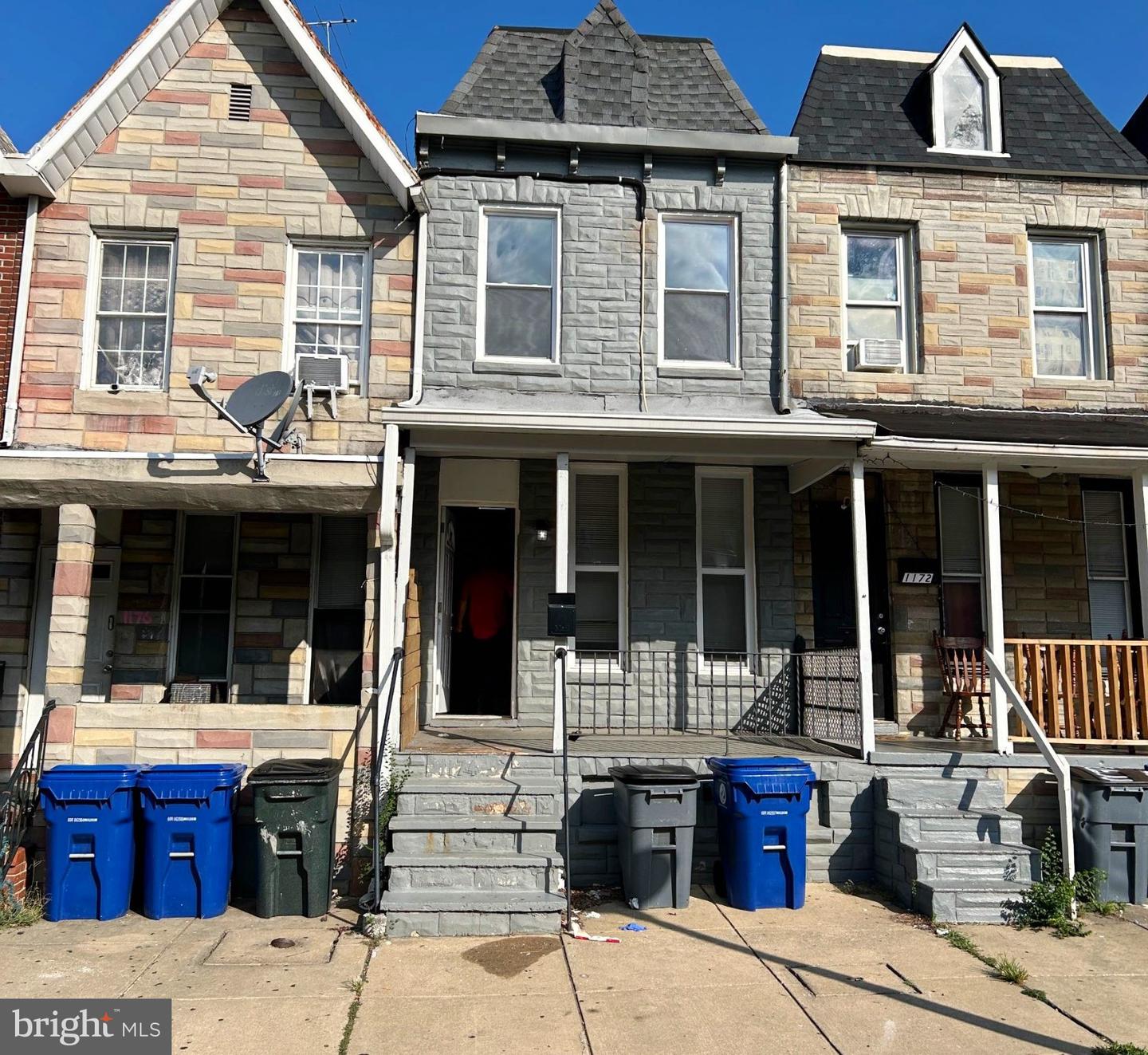 1174 Sargeant St — photo