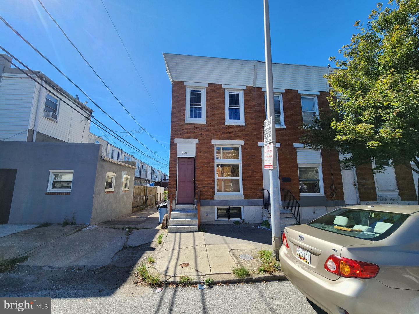 2729 E Madison St — photo