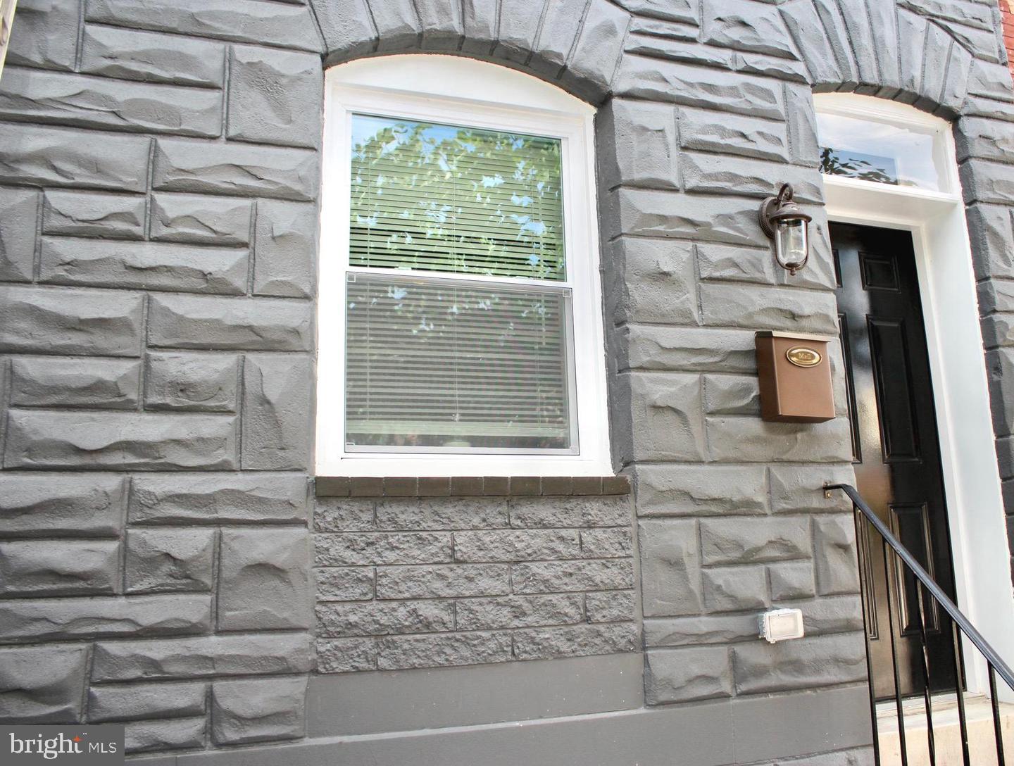 158 N Ellwood Ave — photo