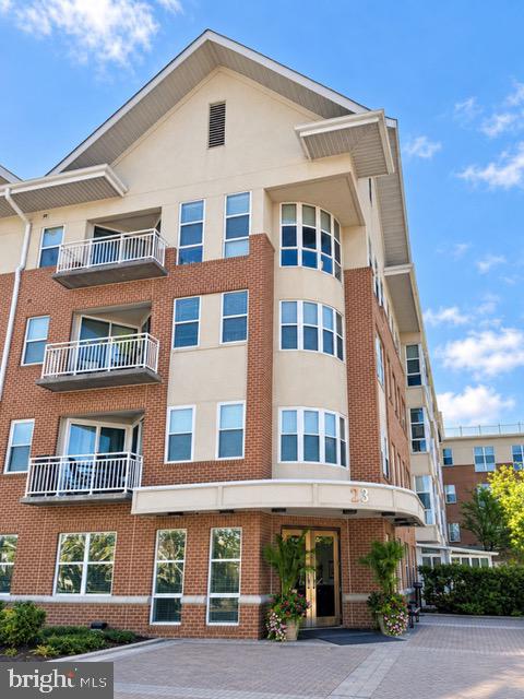 23 Pierside Dr #211 — photo