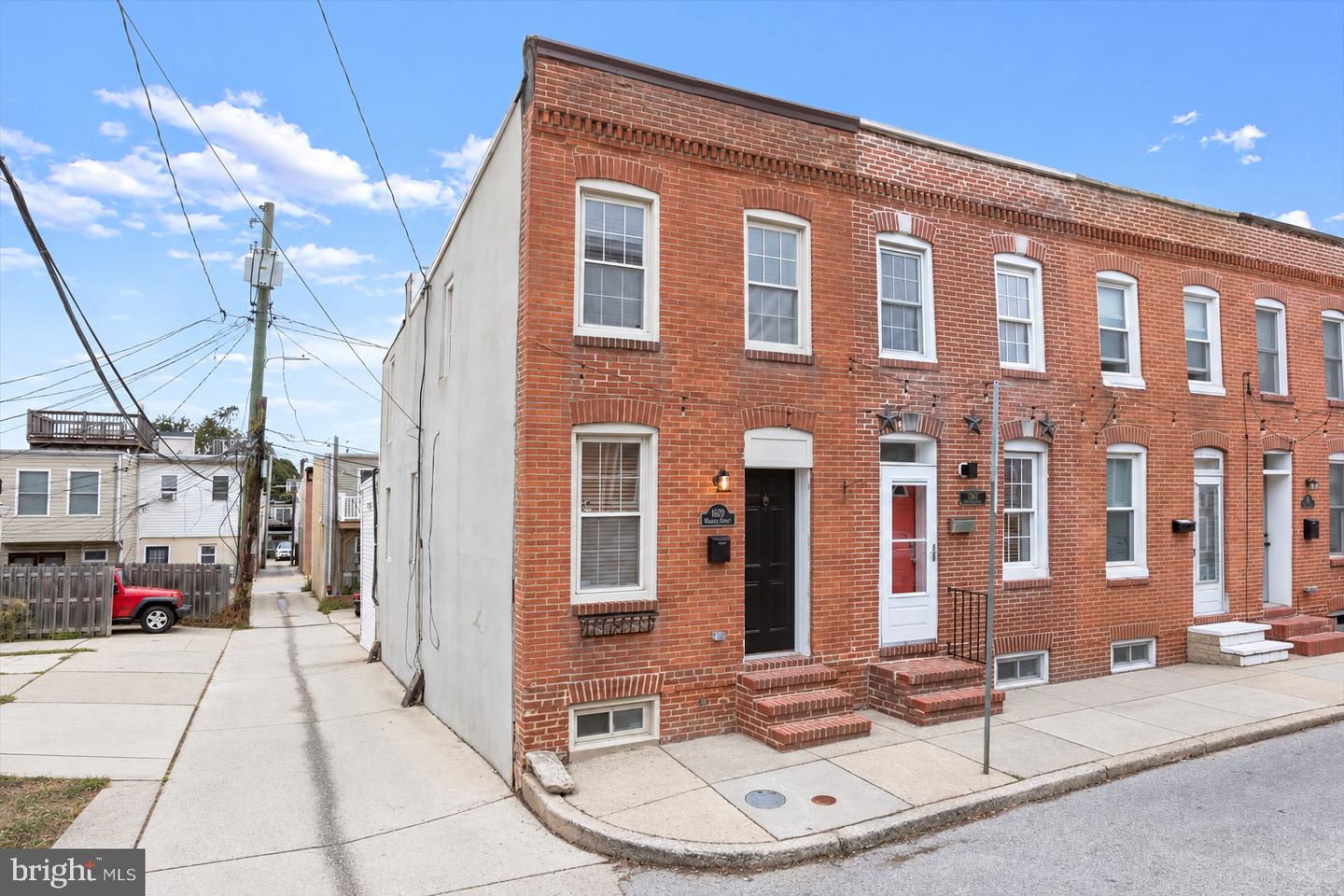 1620 Marshall St — photo