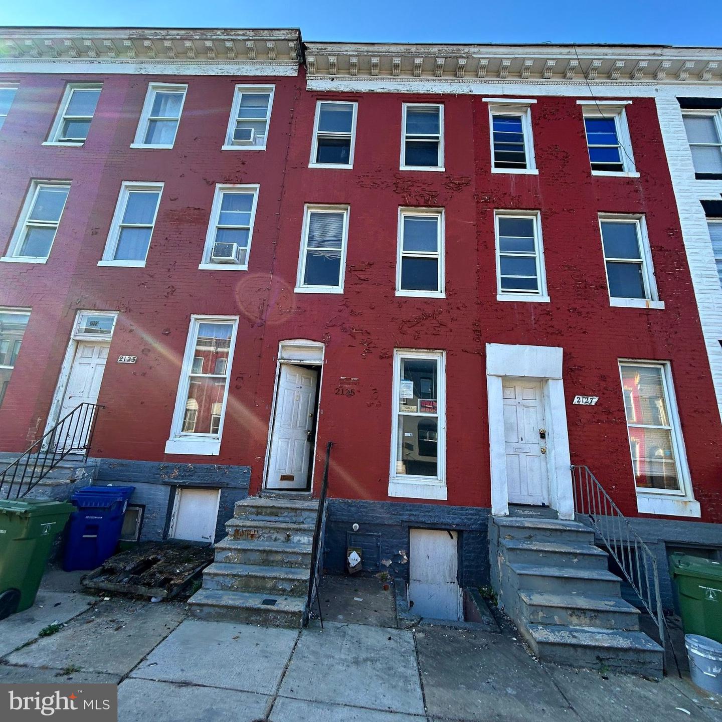 2125 Hollins St — photo