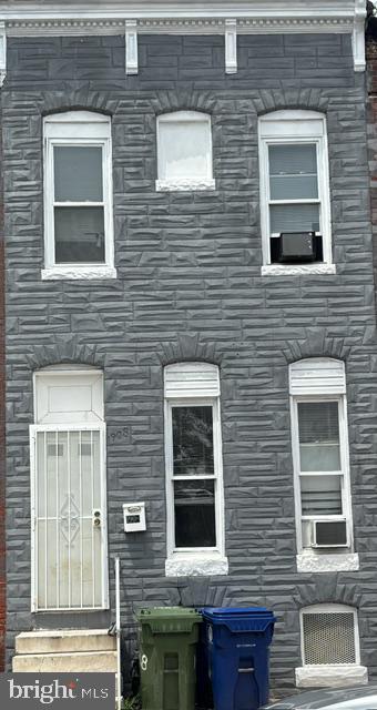 1908 Walbrook Ave — photo