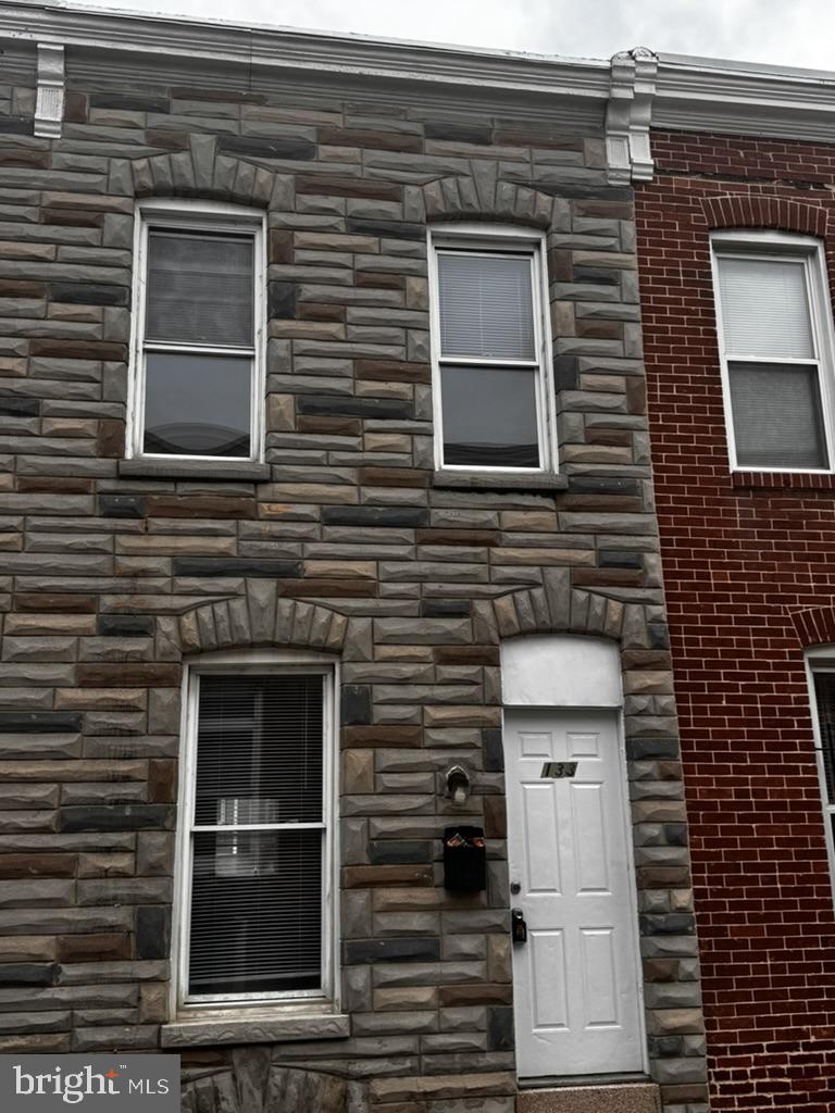 133 N Glover St — photo