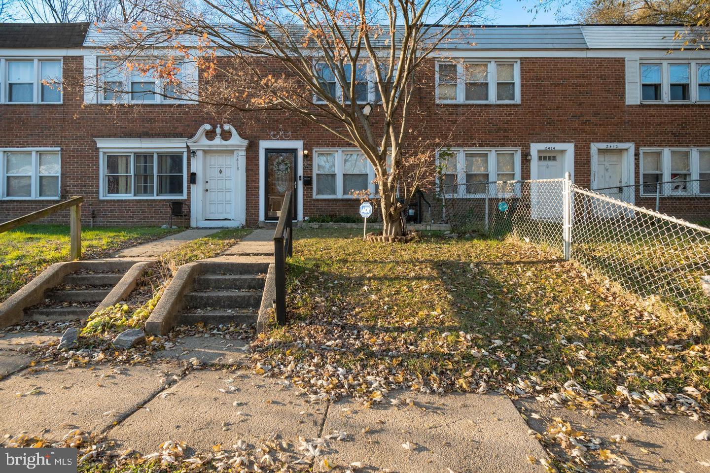 2416 Harriet Ave — photo