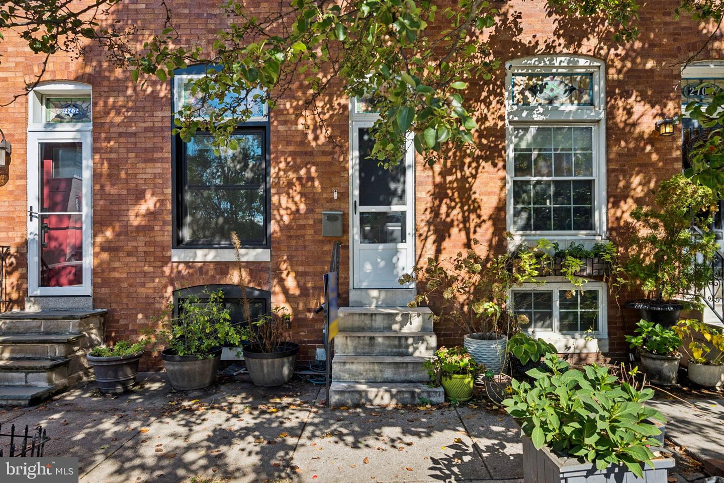 2704 Hudson St — photo