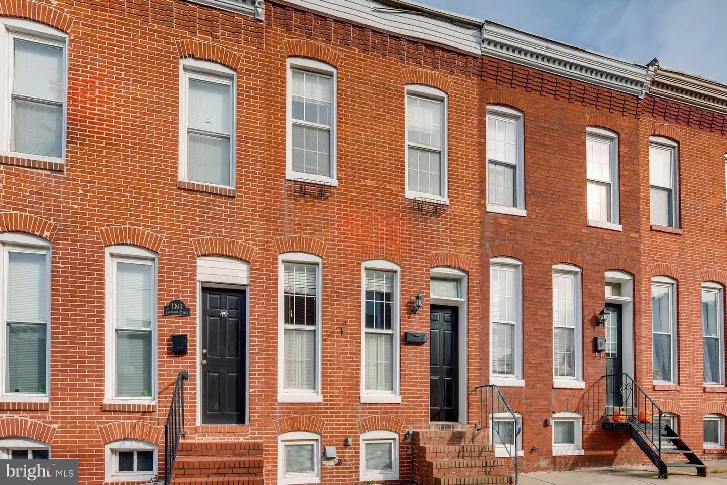 1305 Clarkson St — photo