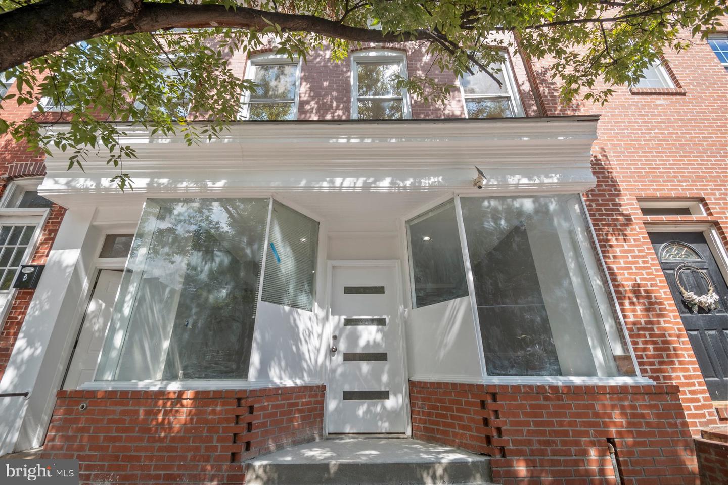 880 Washington Blvd — photo
