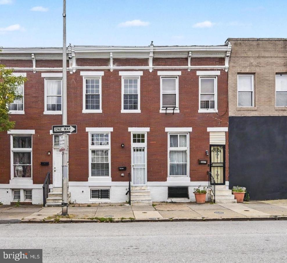 2609 E Madison St E — photo