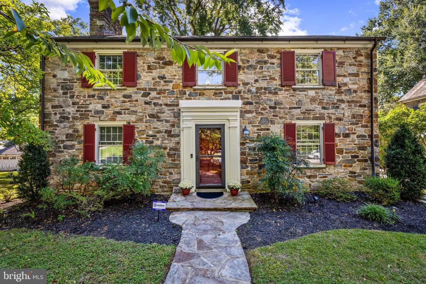 205 Kemble Road, Baltimore, MD 21218 — photo 2
