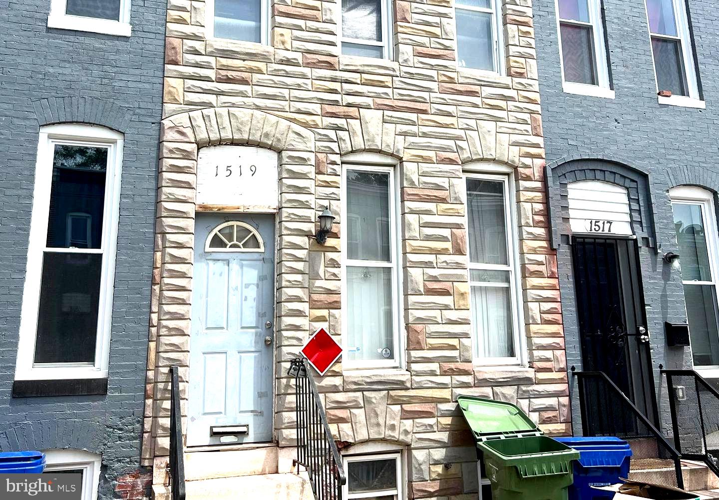 1519 Holbrook St — photo