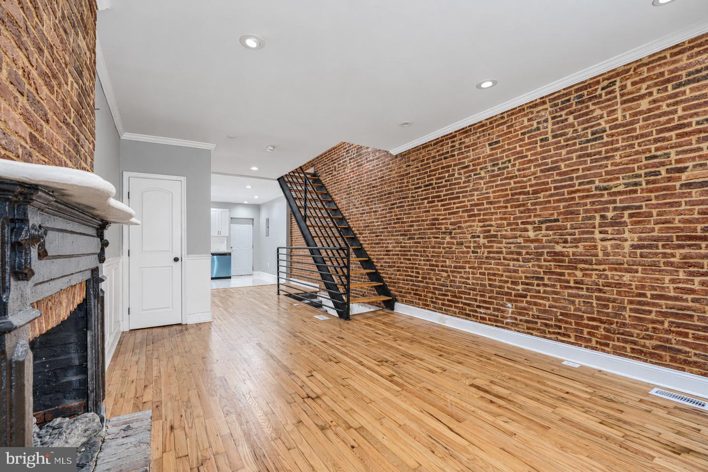 1505 W Pratt St — photo