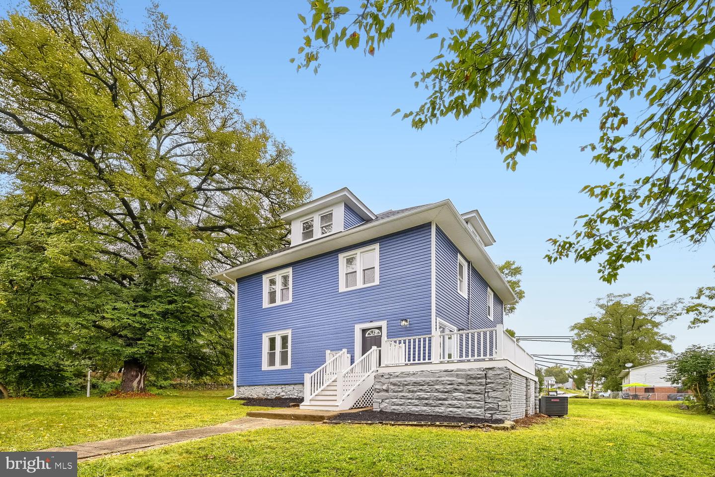 2507 Queen Anne Rd — photo