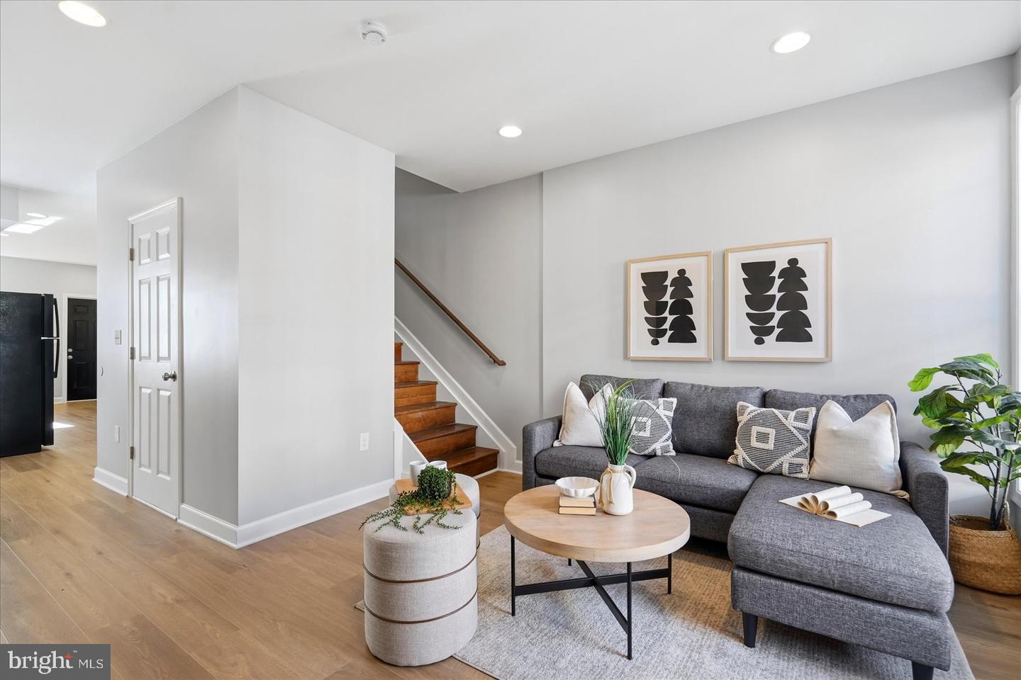 1321 Glyndon Ave — photo
