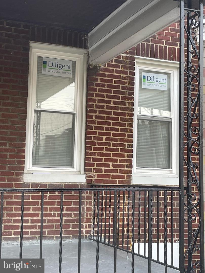 2207 W Fayette St — photo