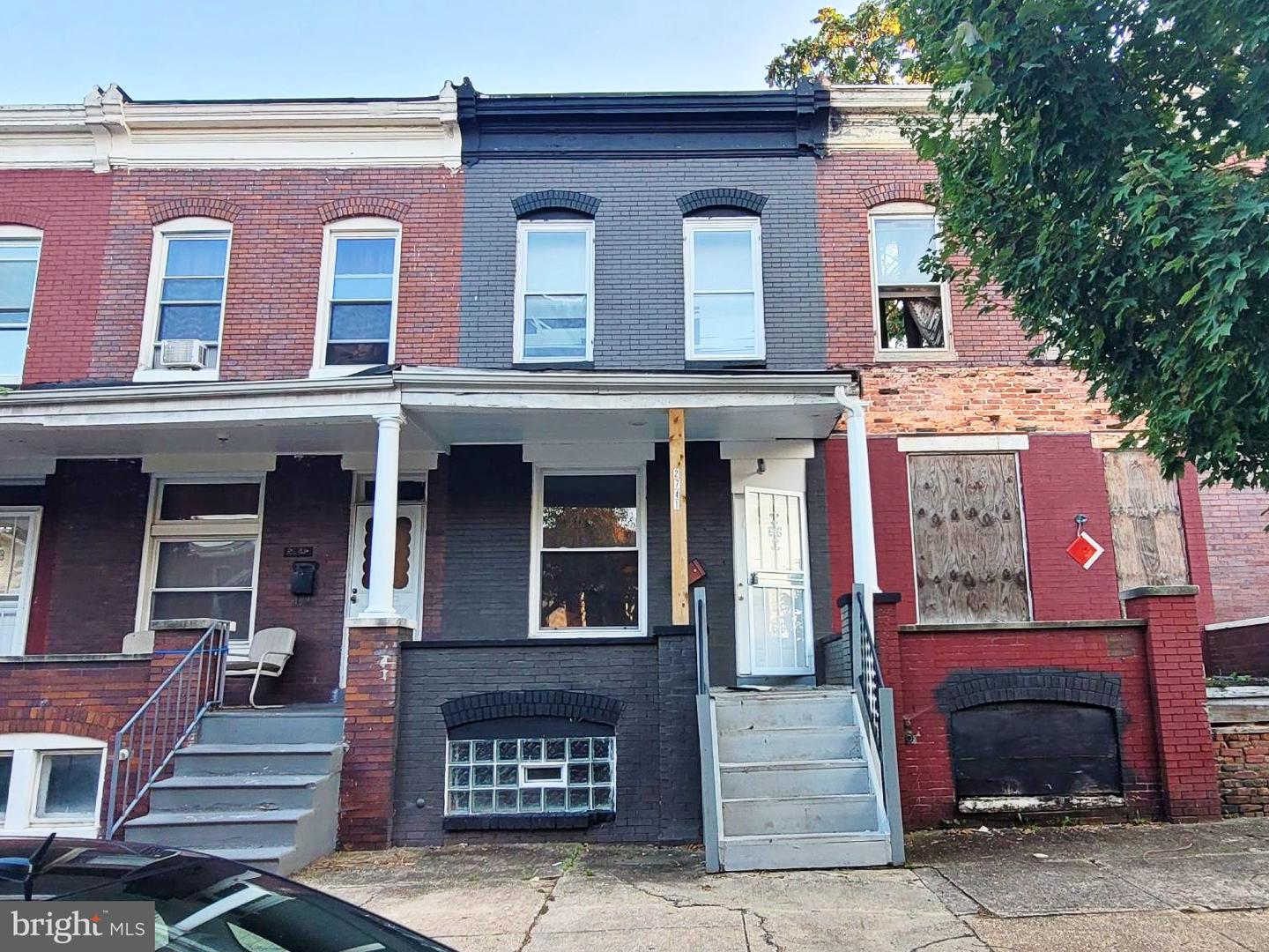 2741 W Fairmount Ave — photo
