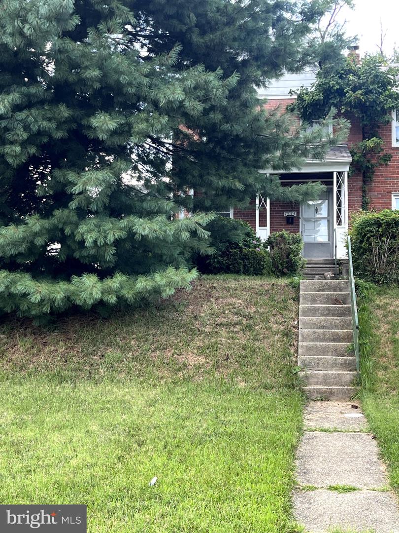 1575 Winston Ave — photo