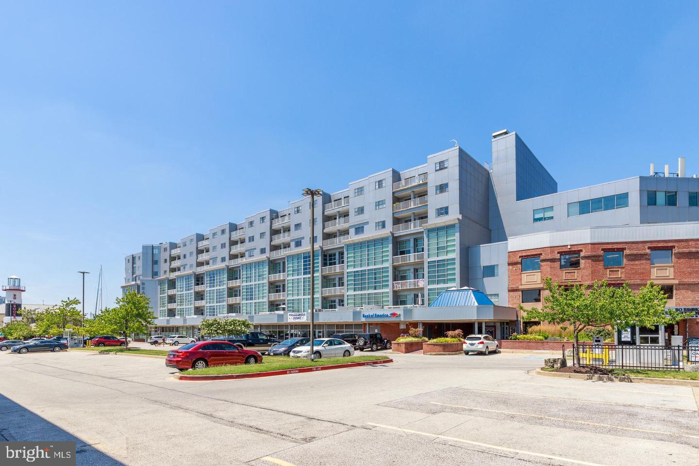 2702 Lighthouse Pt E #725 — photo