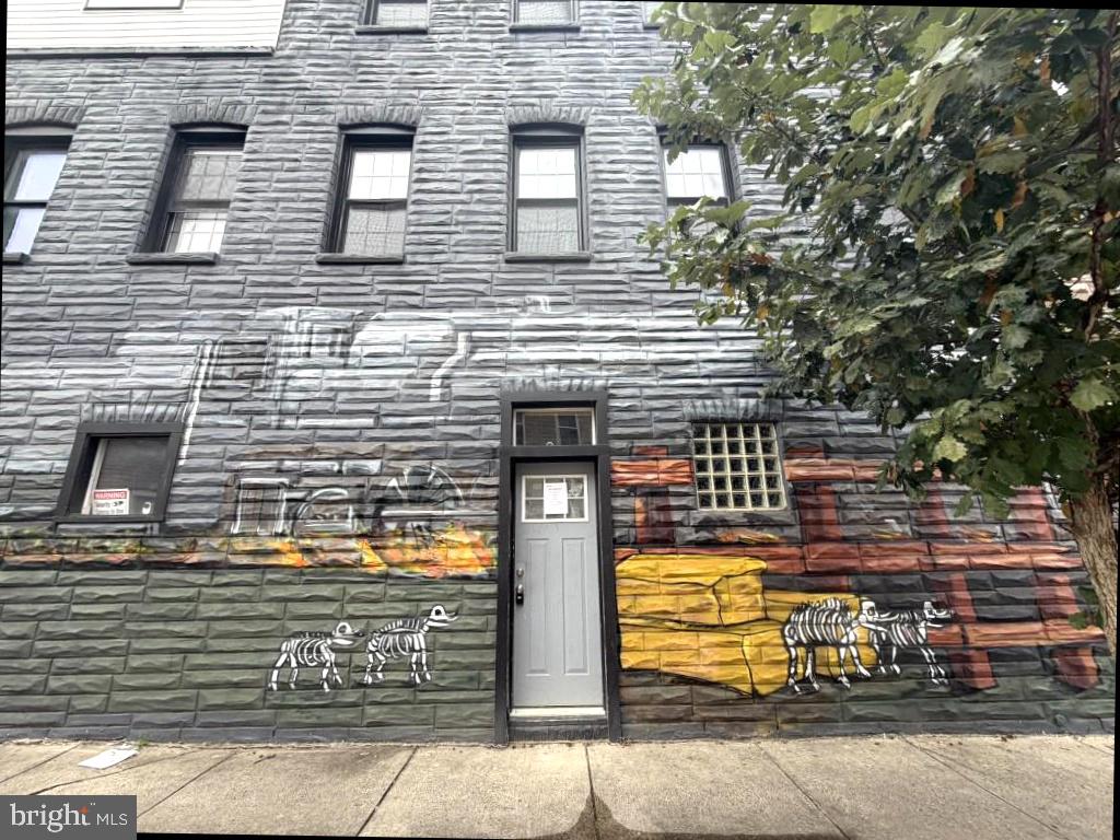 1001 S Carey St — photo
