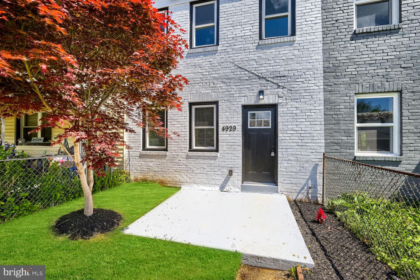 4929 Edgemere Ave — photo