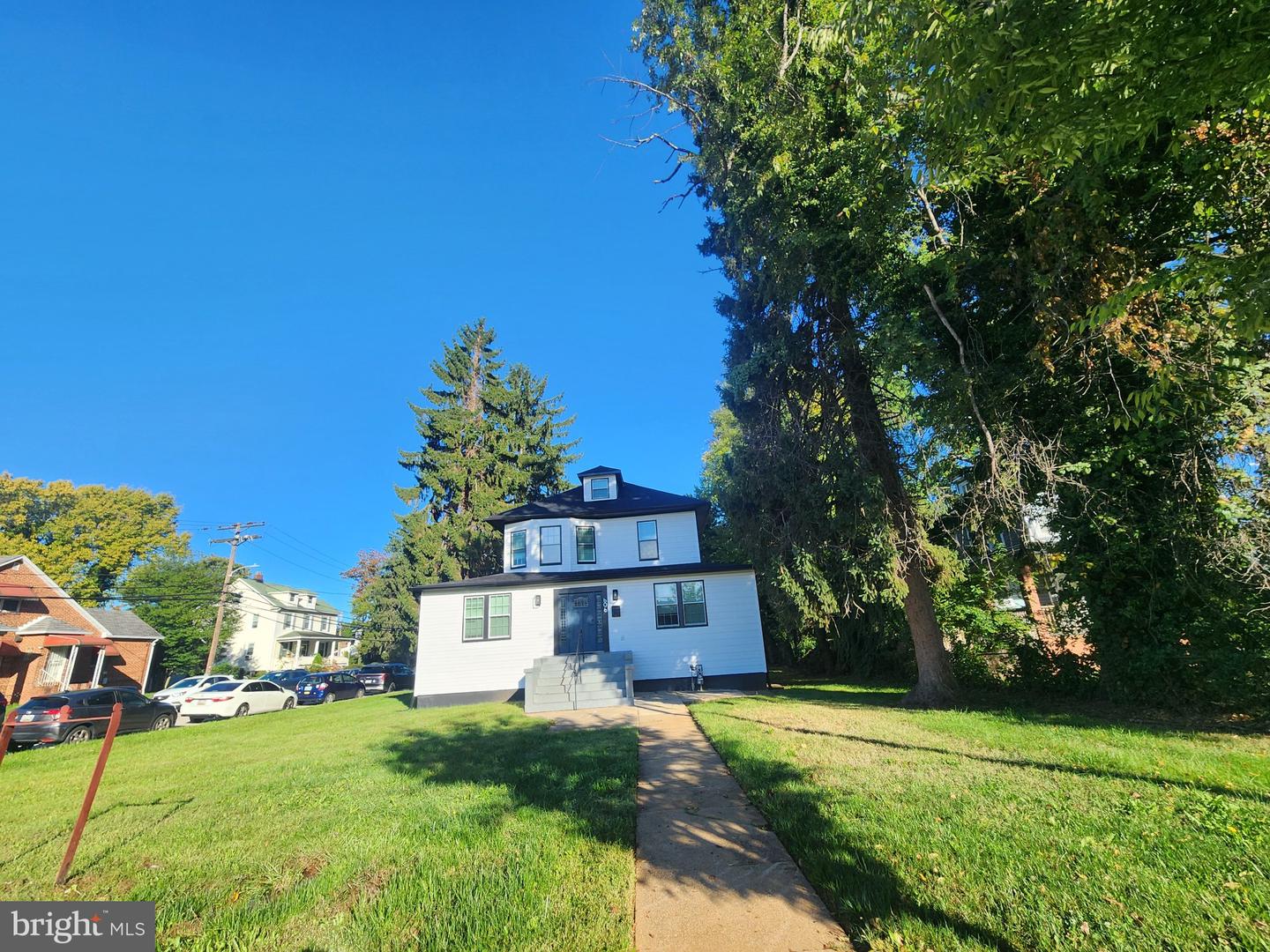 3606 W Rogers Ave — photo