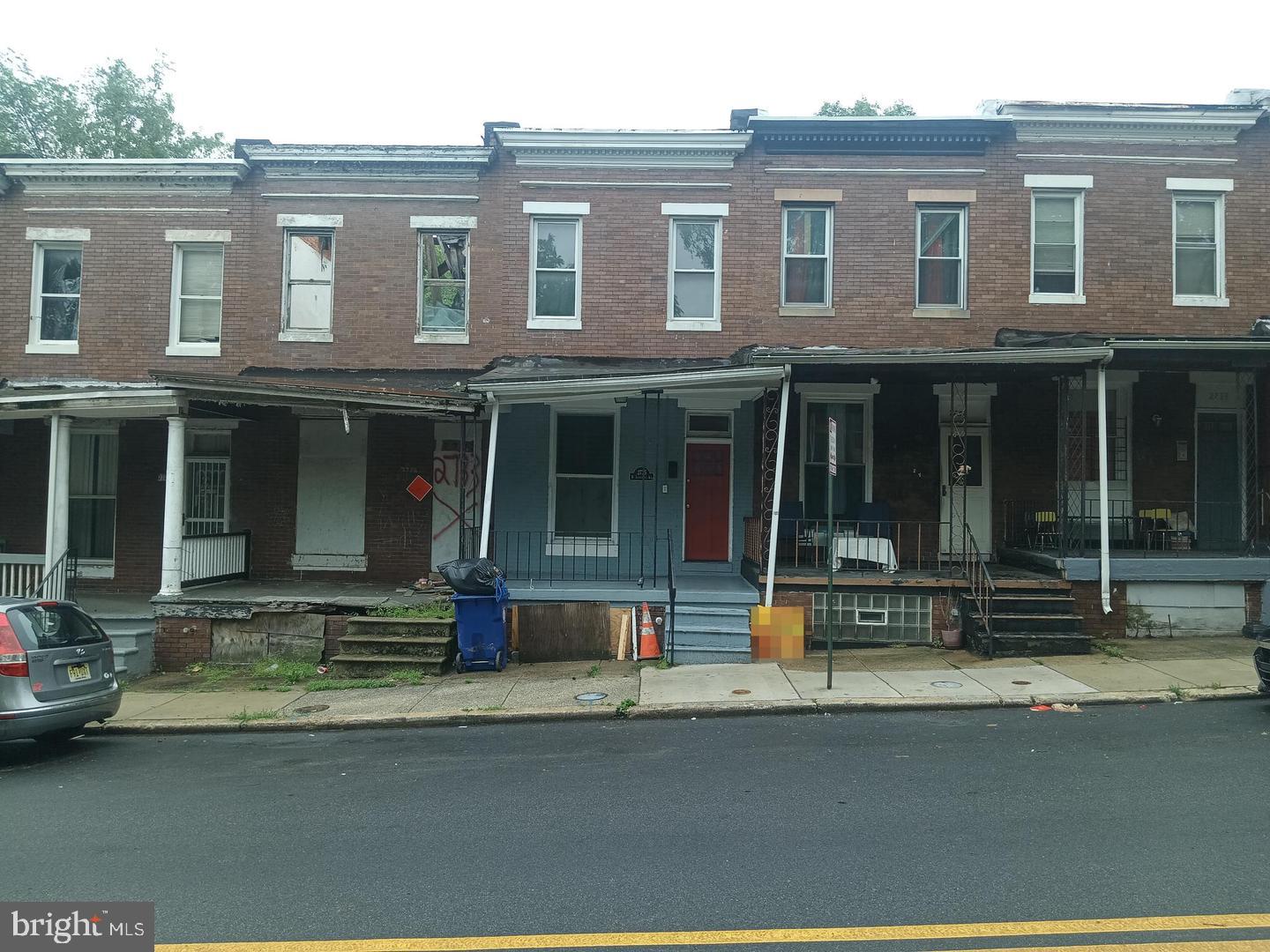 2735 W Lafayette Ave — photo