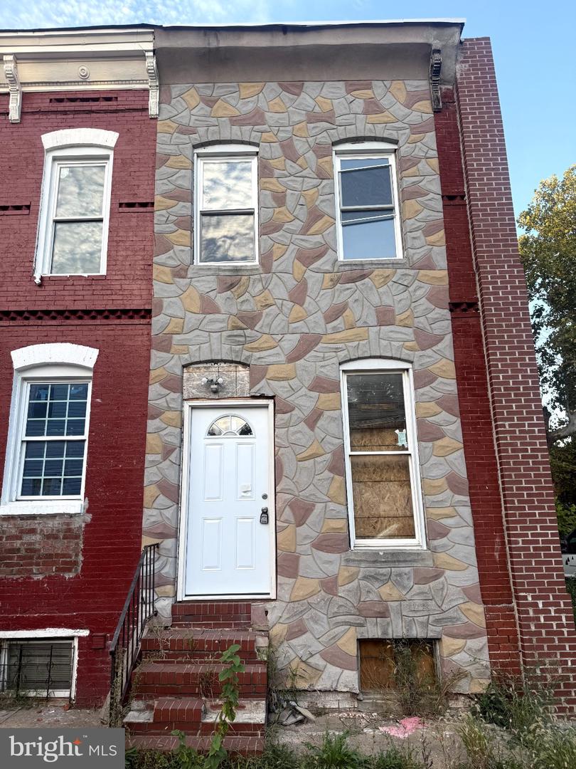 335 N Bruce St — photo