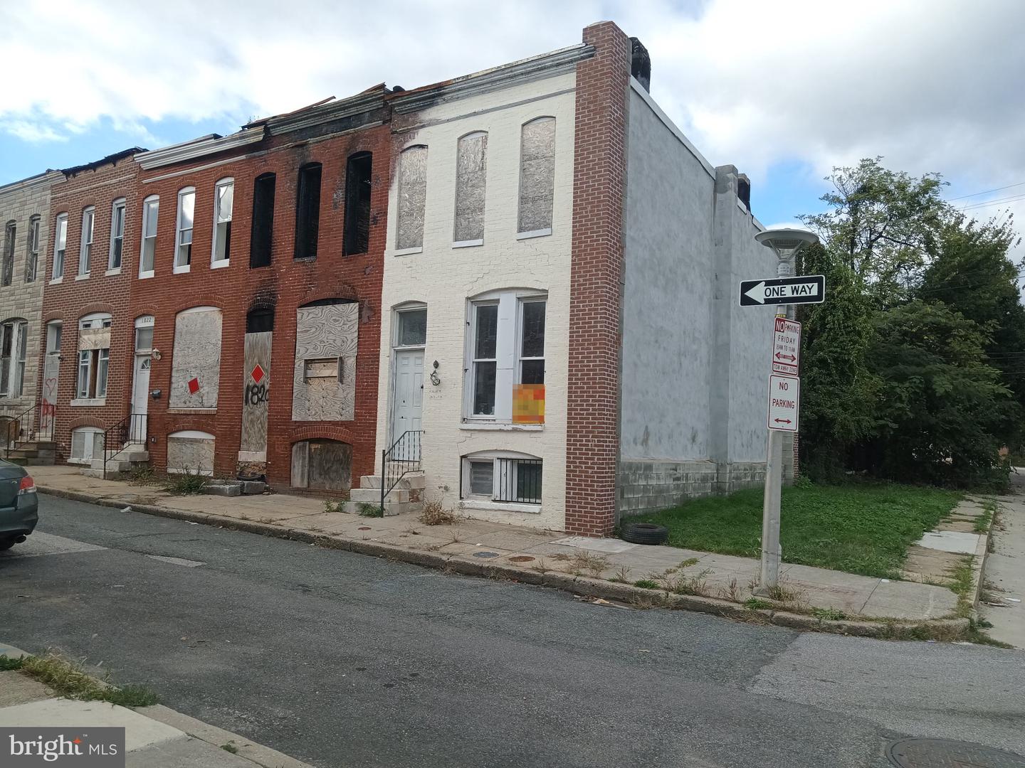 1818 W Fairmount Ave — photo