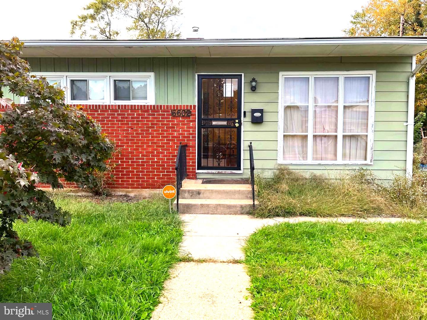 6602 Laurelton Ave — photo