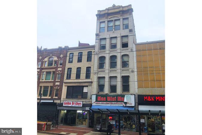 225 N Howard St — photo