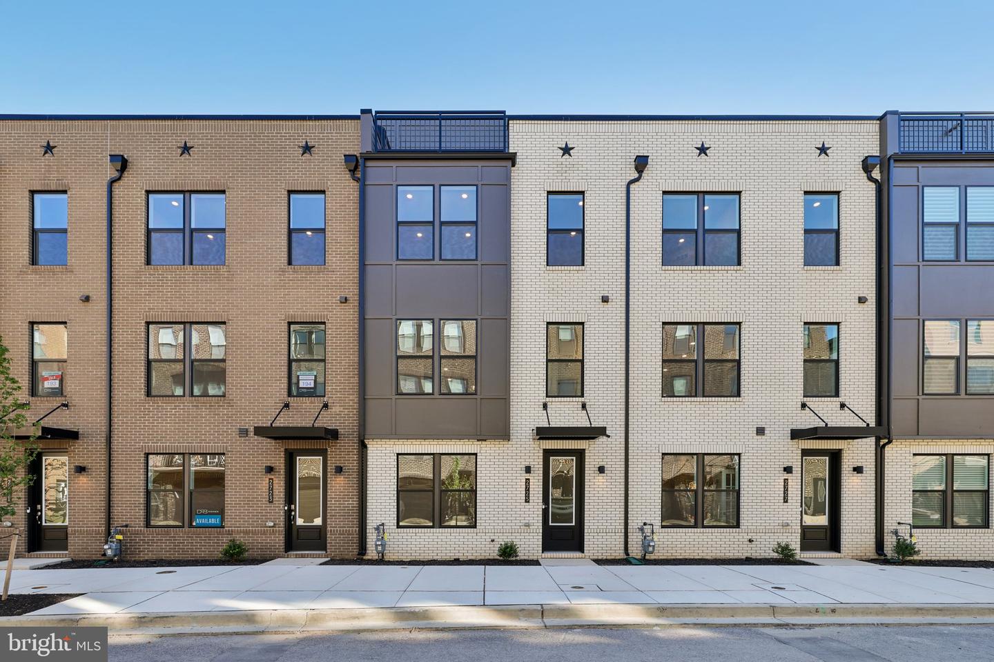 2725 Ferry Bar Dr — photo