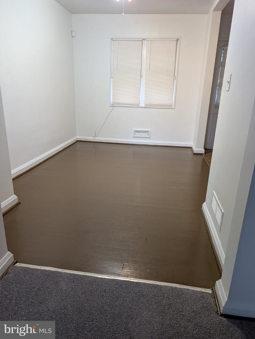 504 Queensgate Road, Baltimore, MD 21229 — photo 2
