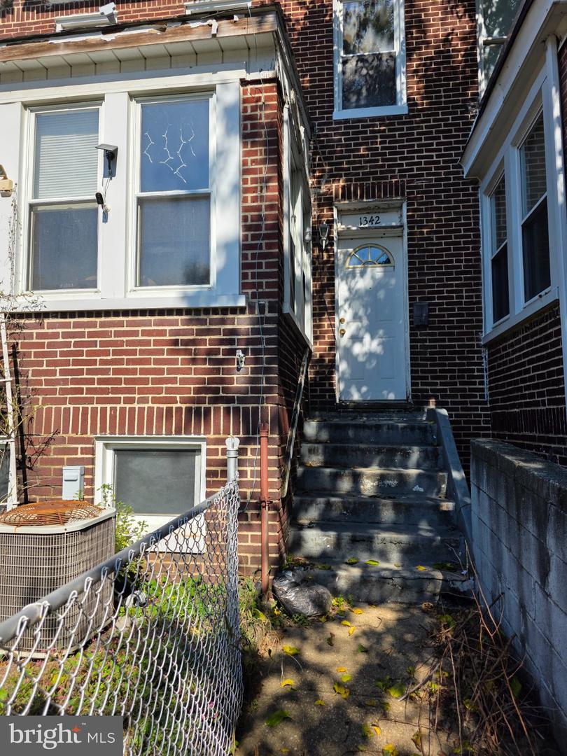 1342 Cambria St #1342 — photo