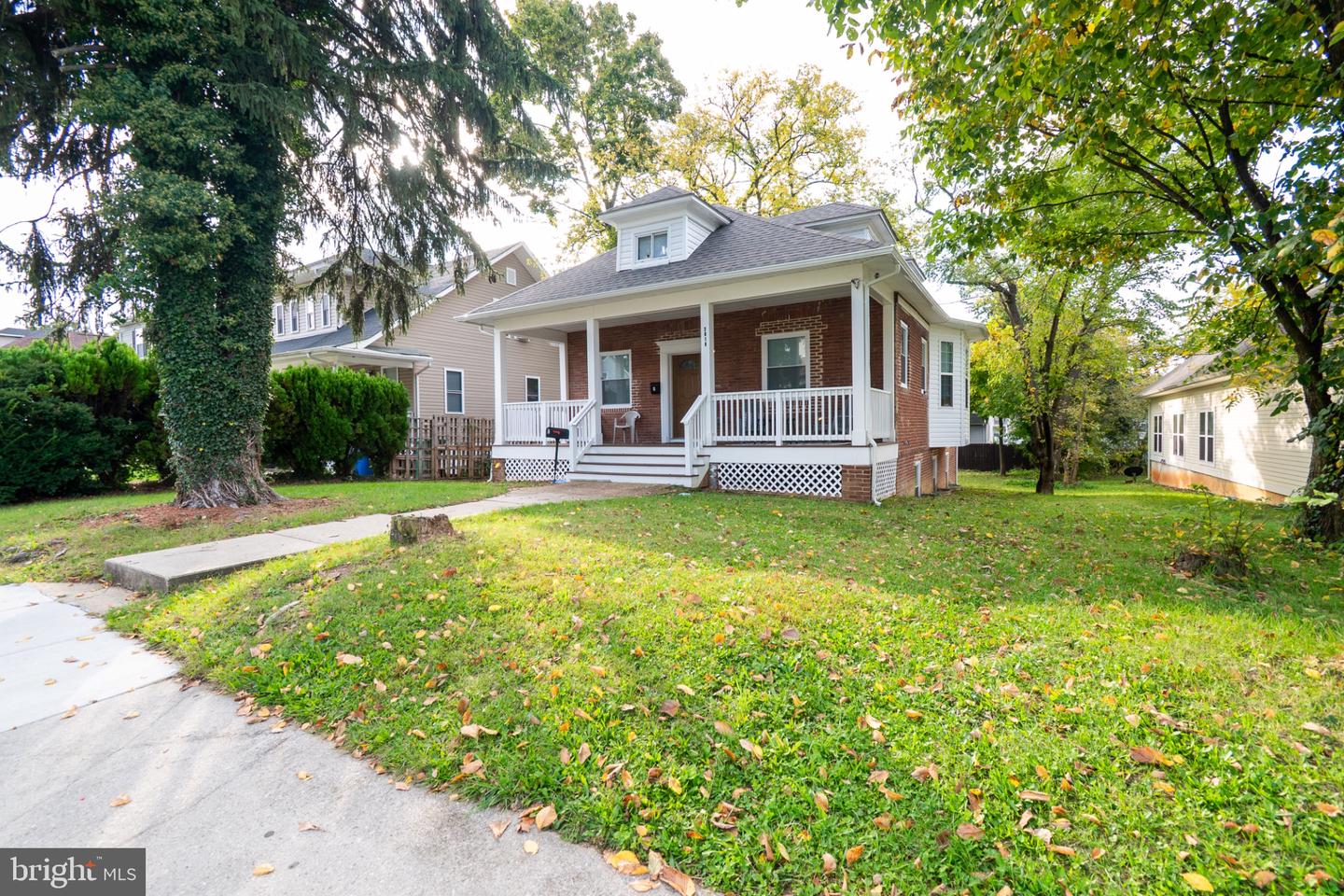 2919 Woodland Ave #Basement — photo