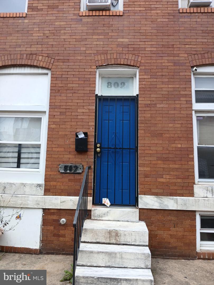 802 N Glover St — photo
