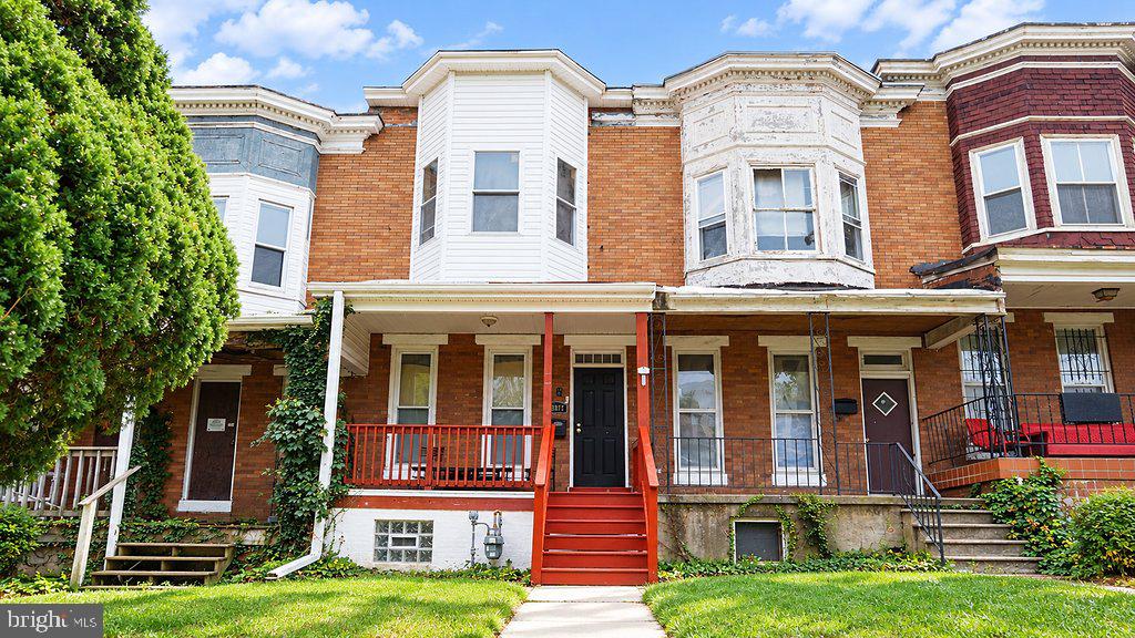 2907 Clifton Ave — photo