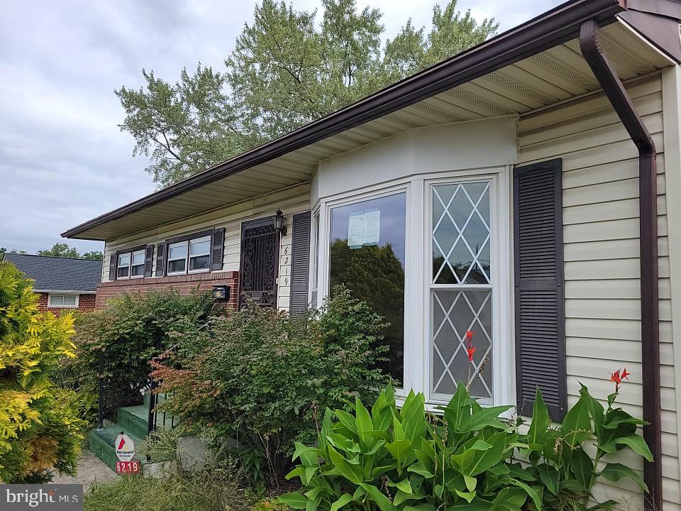 6219 Fair Oaks Ave — photo