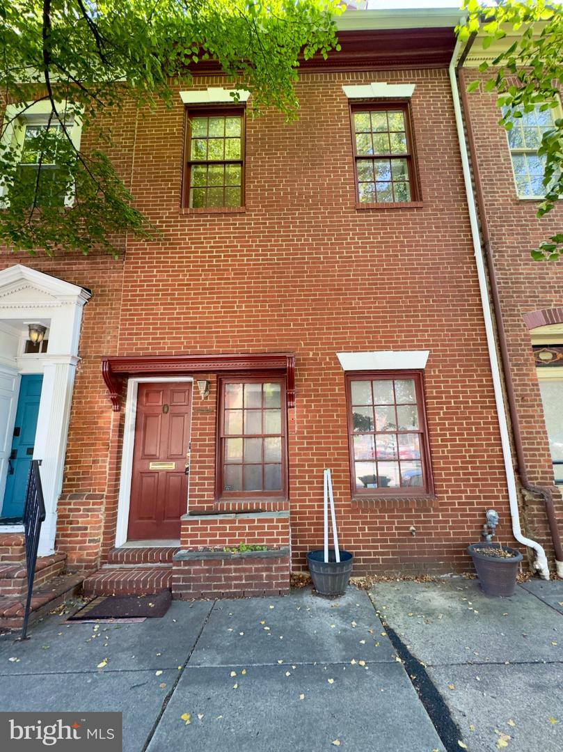 711 S Bond St — photo