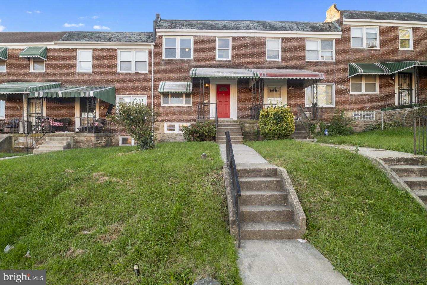 2531 Loyola Nway — photo