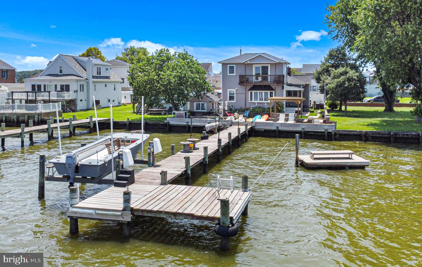 7118 River Drive Road, Sparrows Point, MD 21219