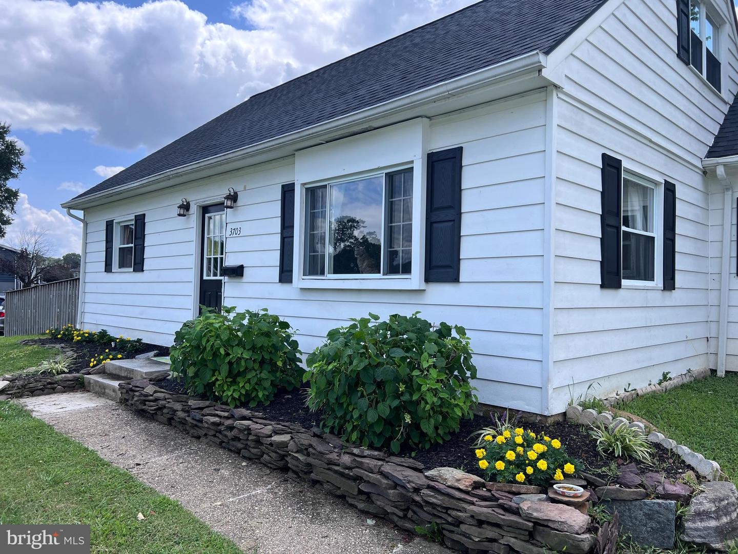 3703 Holly Grove Rd — photo