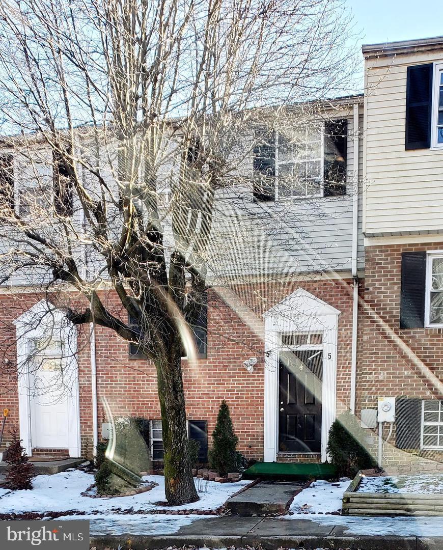 5 Cartwright Court, Rosedale, MD 21237