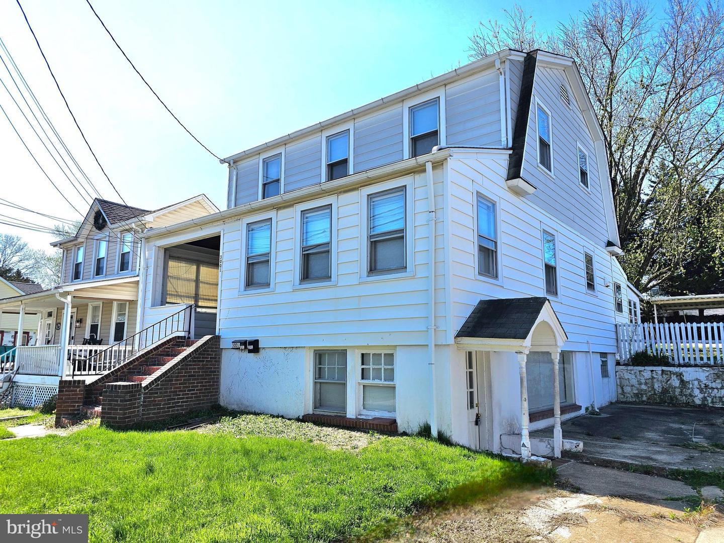 3001 Lavender Ave — photo