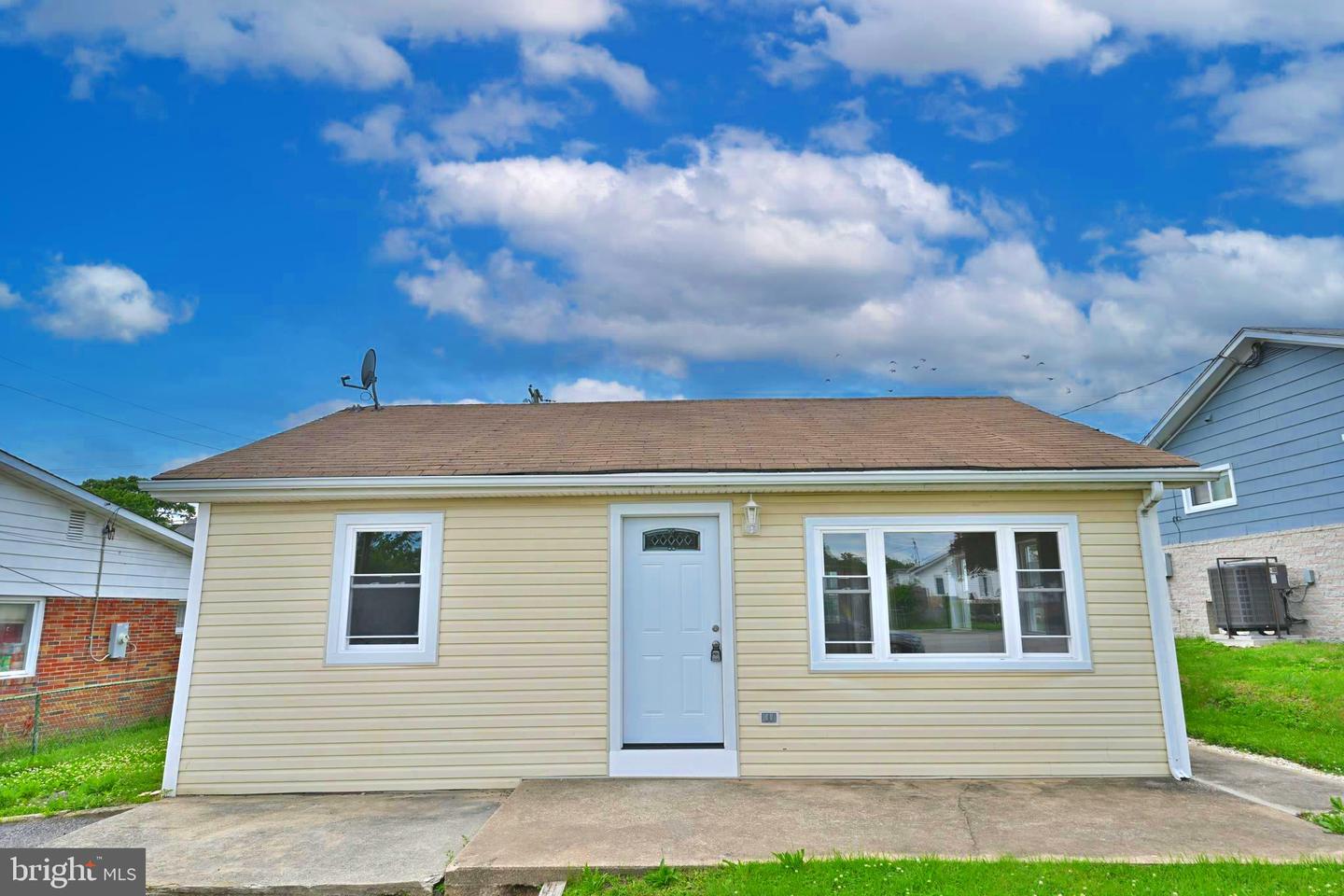 34 Compass Rd — photo