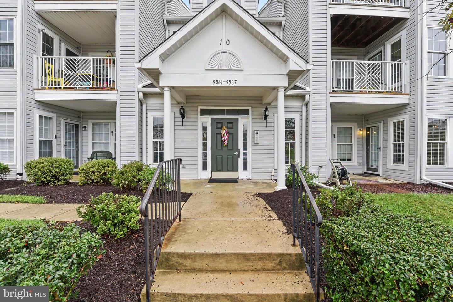 9547 Devonwood Ct #9547 — photo
